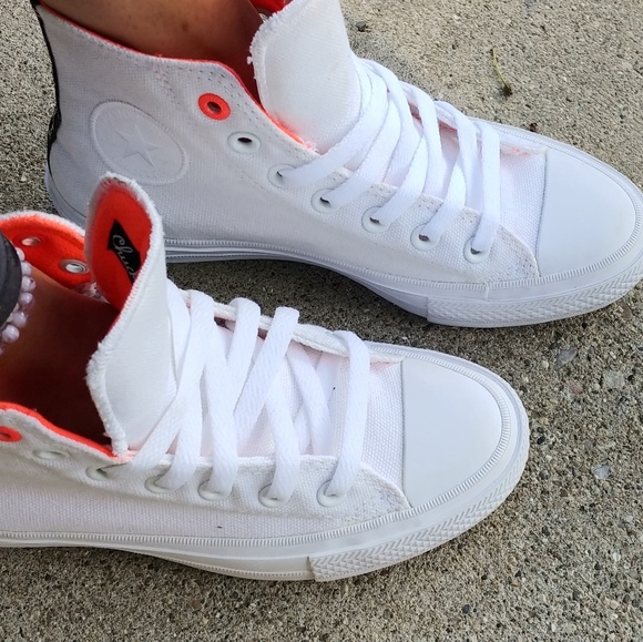 Converse Shoes - 🆕High top Converse🆕